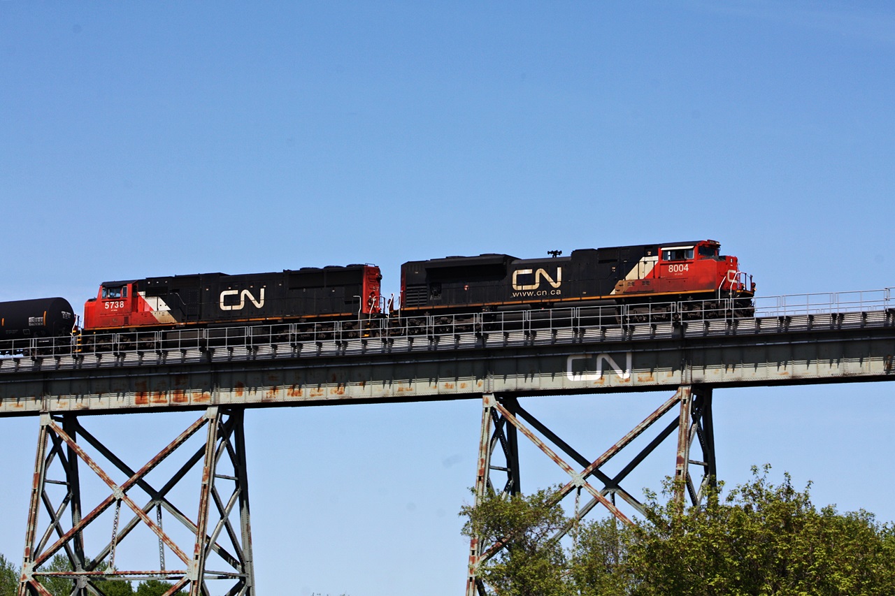 CN's 314 with a thunder cab leads it over the trestle. These units are a bit of a favourite because there are so few of them built to NS specs. But thankfully for the CN transportation boys there were only a few of them.