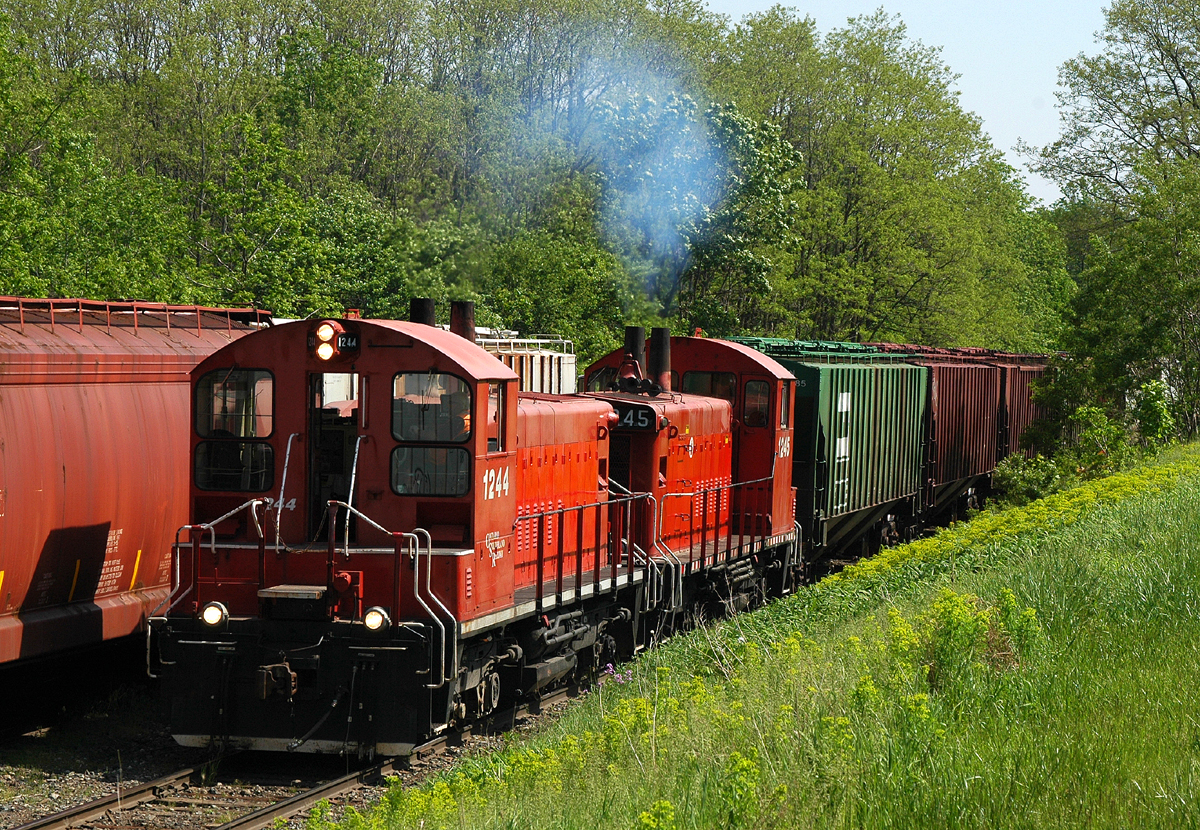 OSRX 1244 - OSRX 1245 switching out some hoppers for Putnam