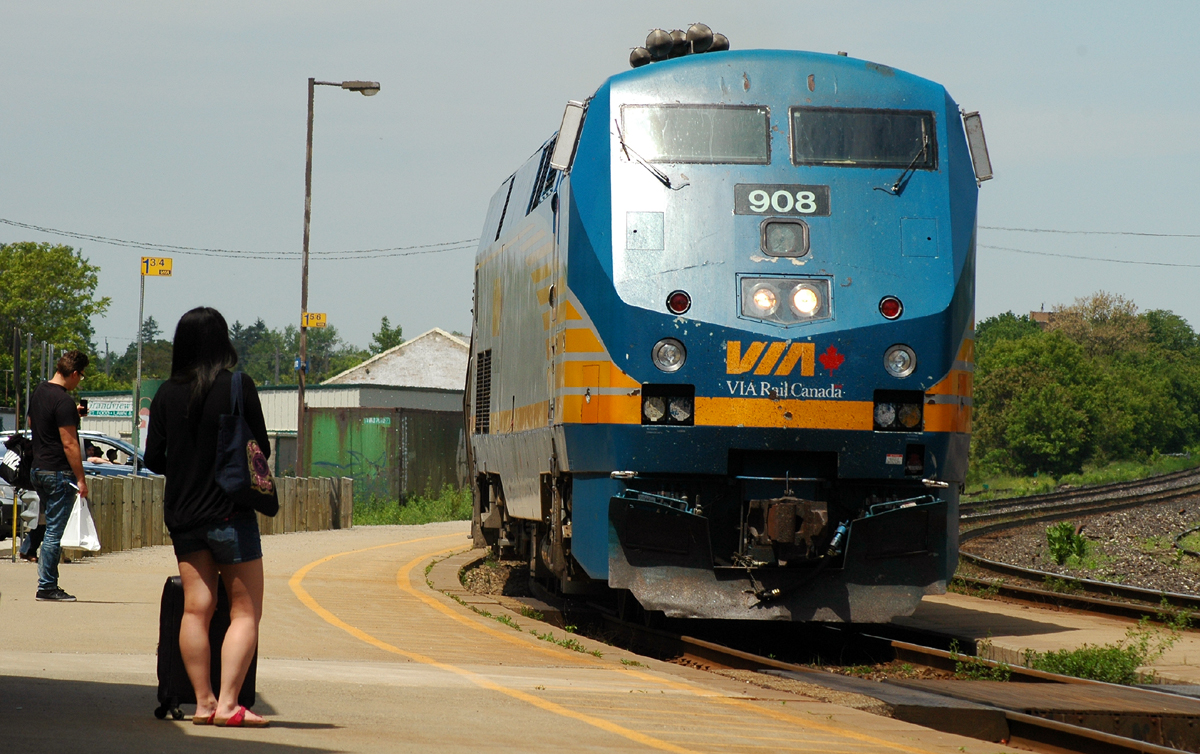 #72 arrives at Brantford for it's station stop
