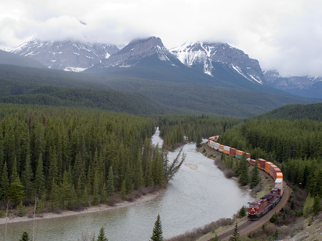 Standing on the hallowed ground of Canadian rail photography. Considering the lousy light, I hope Nick Morant would be proud.
