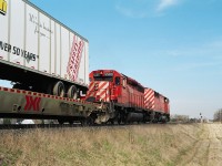 Red Barn, one of the original Dash 2's and the ill fated Detroit-Toronto section of the Expressway. These days, the remaining Red Barns are on their last legs, early Dash 2's become rebuild fodder, and the Expressway, well, on this end of the railroad, its long gone.......

