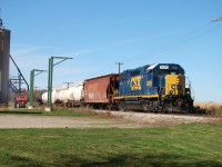 CSX 2690 is in charge of today's local as he heads towards Wallaceburg with one car for Tupperville and four tankers for Air liquid in Courtright.