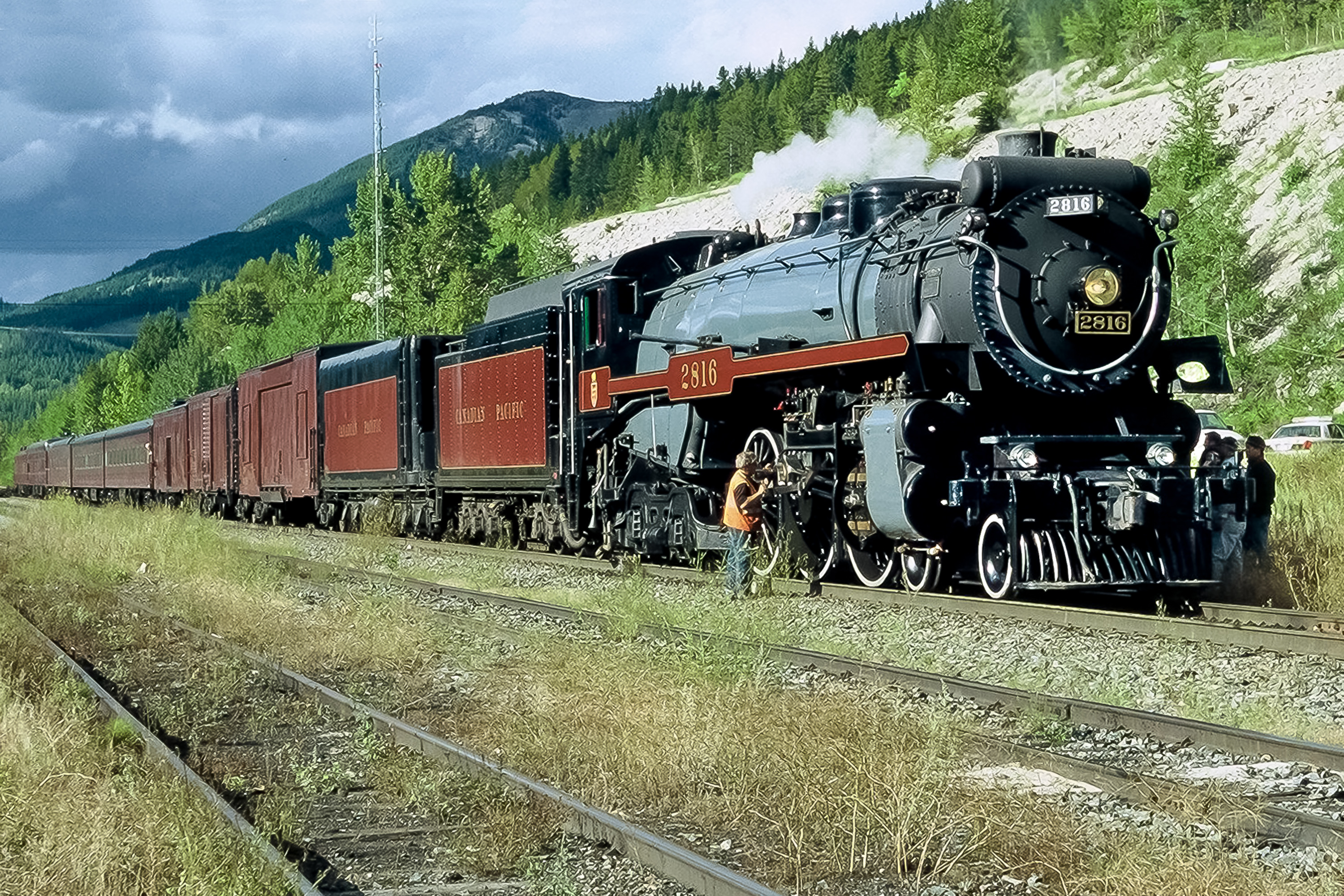Railpictures.ca - colin arnot Photo: MLW Hudson 4-6-4 CP 2816 “The