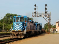 SOR Making another run towards Paris with an empty windmill train