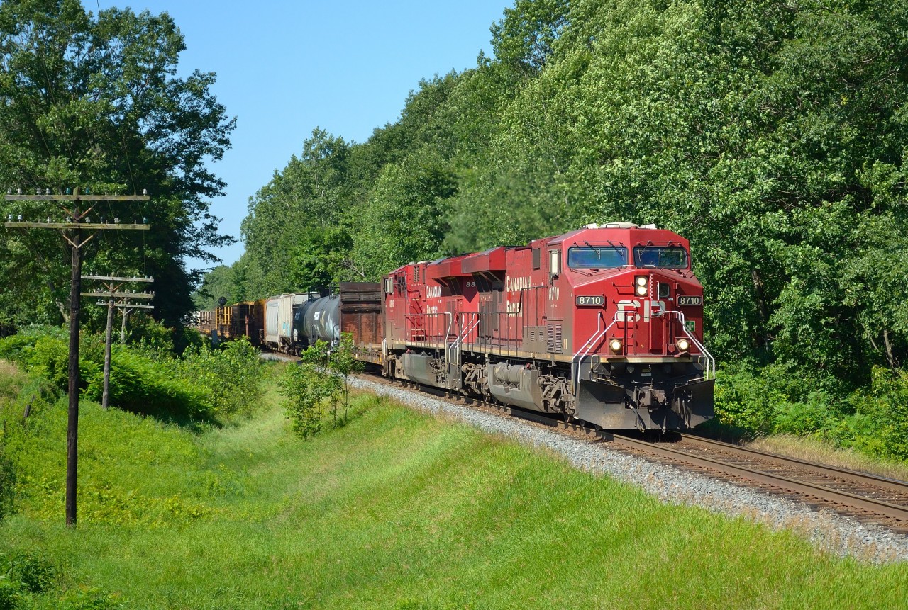 CP 254 heads eastbound towards the Springwell Road crossing on its approach to the Melrose Diamond.