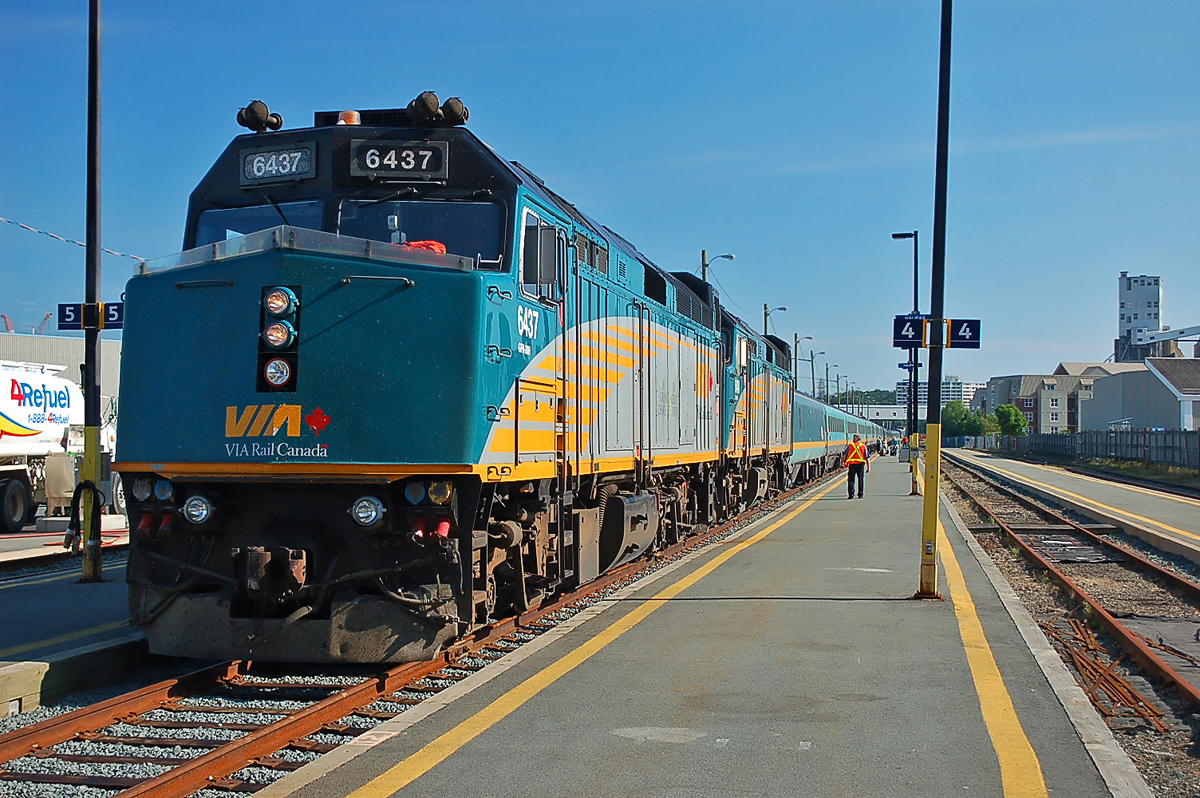VIA Rail's 17-car 'Ocean Limited' after arrival at Halifax Union Station, led by F40PH #6437 & with both Renaissance equipment & a stainless steel 'Park' car. For more pics & video from my collection see  http://northamericabyrail.info
