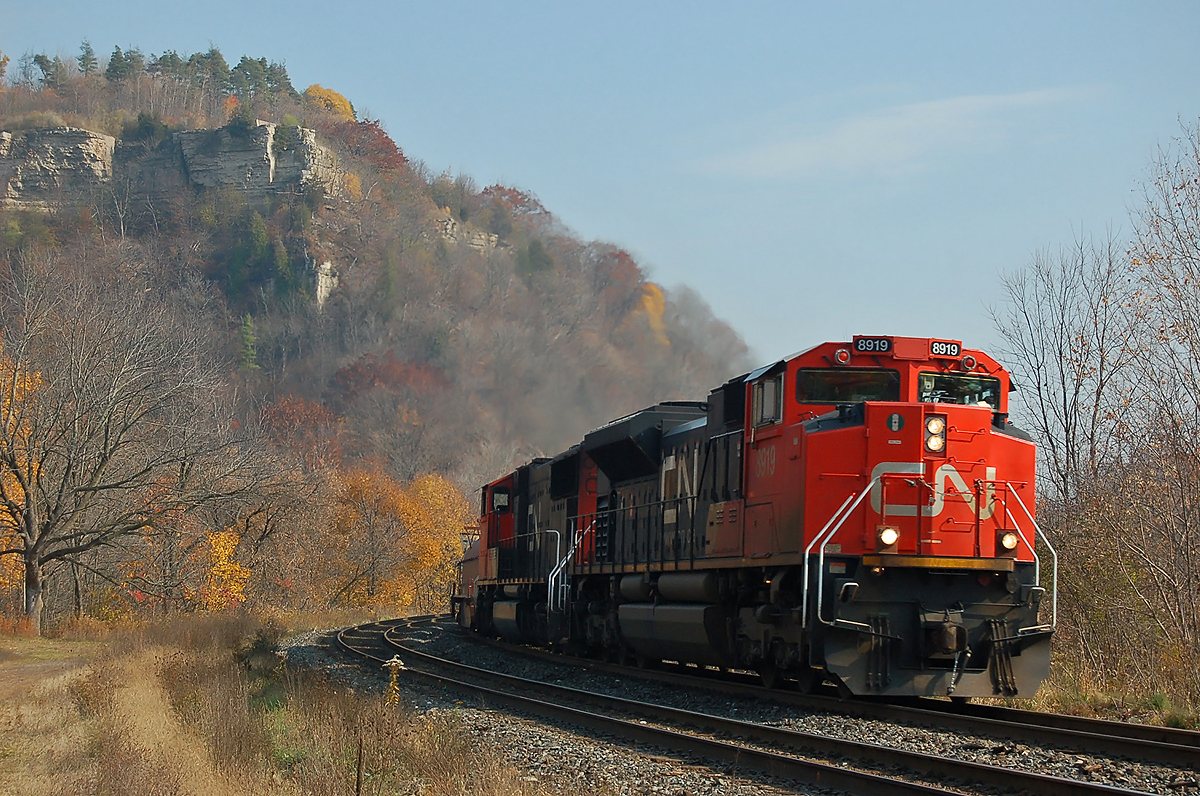 CN SD70M-2 #8919 leads a westbound CN freight up the Niagara escarpment at Dundas, ON. For more pics & videos from my collection see my website at  http://northamericabyrail.info