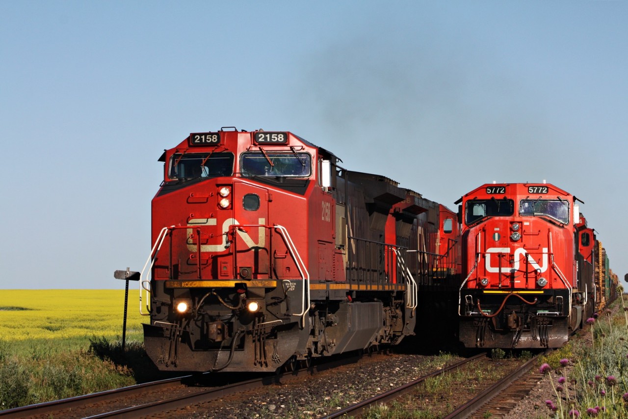 CN 11991 passes 347 at Kitella on the north track as it races towards Watrous for a crew change before been sent to Saskatoon and rerouted to Warman where it would cut across on the Prairie North to Edmonton avoiding the major blocks on the Wainwright Subdivision.
