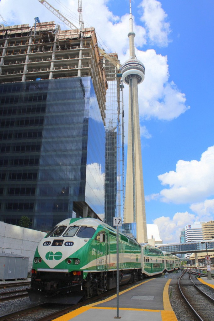 GO 611 pulls into Union station to load passengers on its eastward journey to lakeshore east final stop at Oshawa station