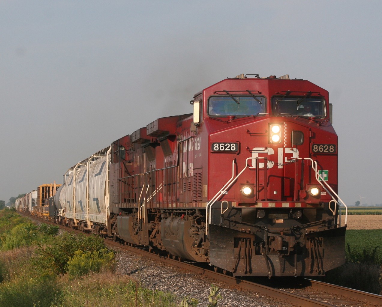CP 8628 leads a short CP 254 eastbound towards Chatham, along with 9628.