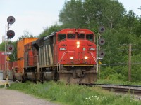  A "Draper Taper" leads the Montreal to Chicago intermodal train through the control point at Newtonville, Ontario.