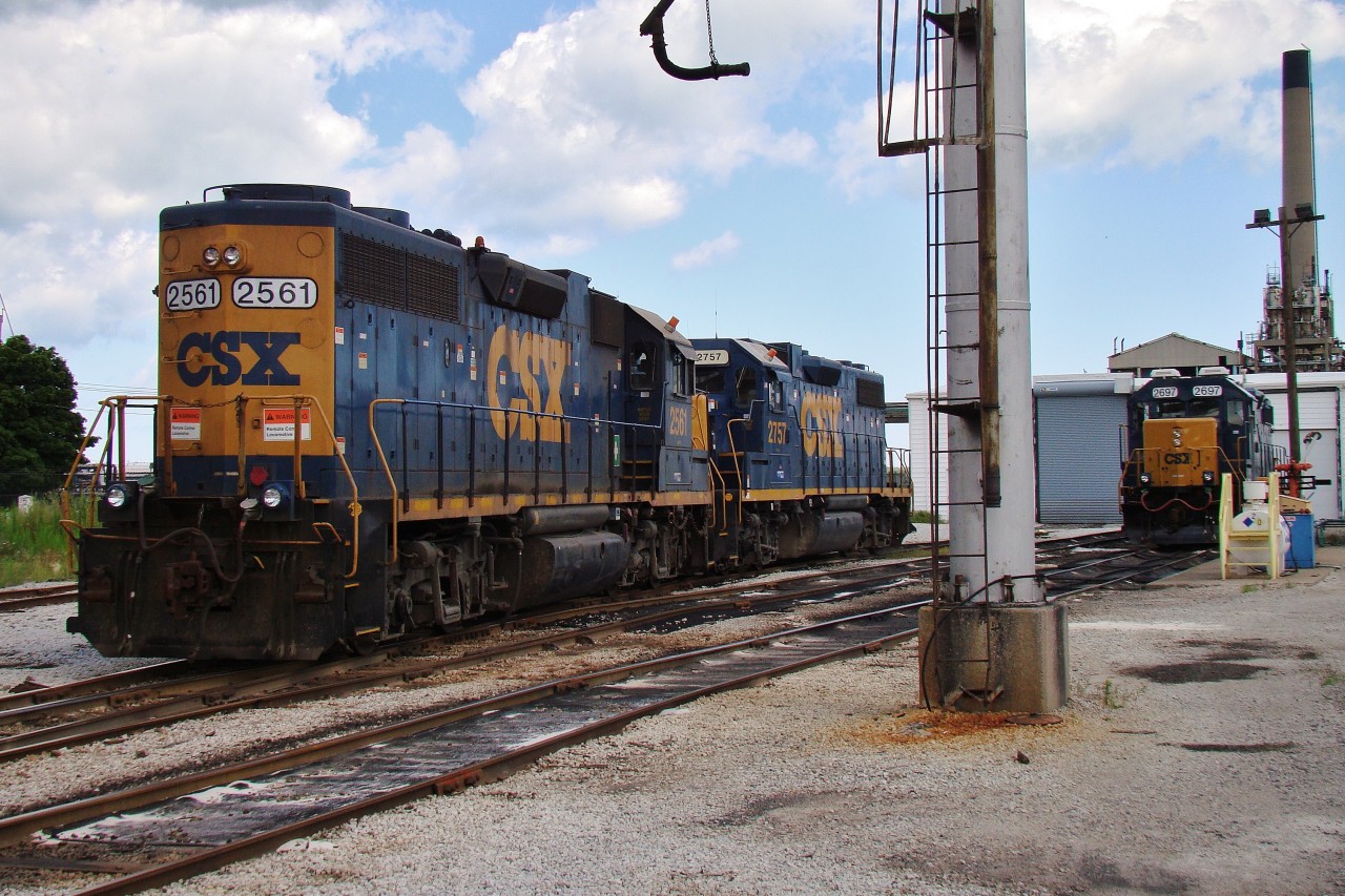 CSX power sits quietly at the 'roundhouse' in Sarnia awaiting their next assignments, meanwhile CSX 2799 was busy switching the yard in the distance behind me. Taken on railway property with permission.