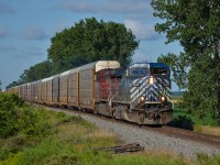 CEFX 1039 leads CP 234 eastbound thru Jeannette mile