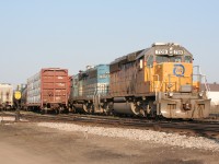 GEXR 431 is sitting dead again with the FEC unit on the point and no crew in sight.