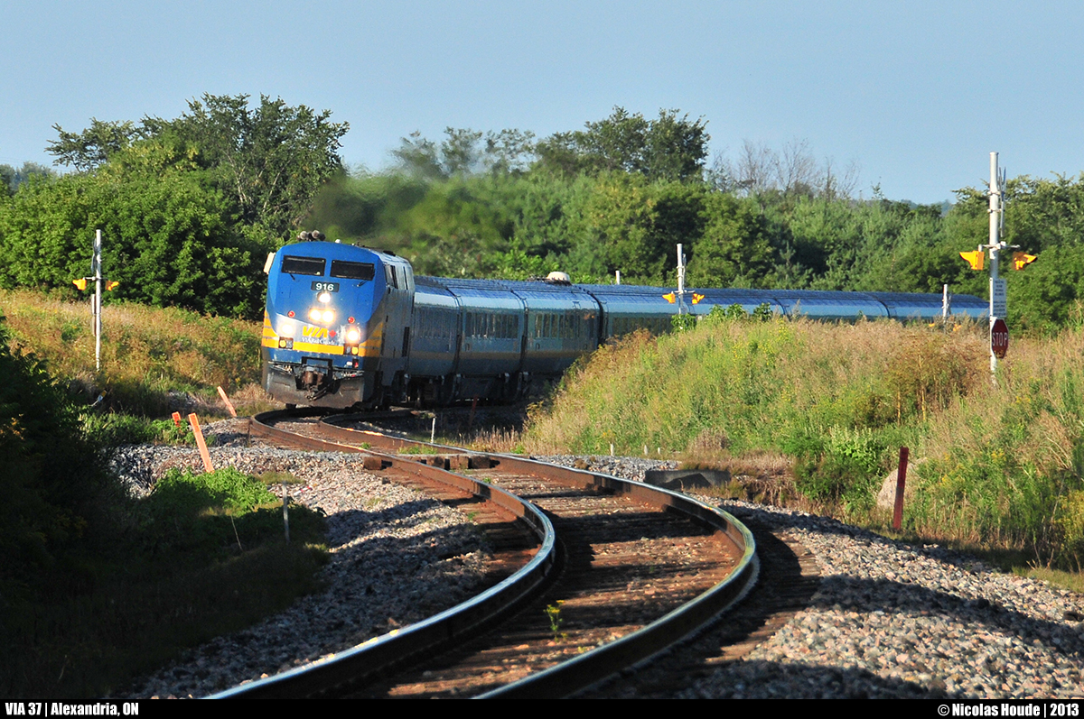 After a little stop at VIA Alexandria station, VIA #37 speeds up in the ''S'' curves.