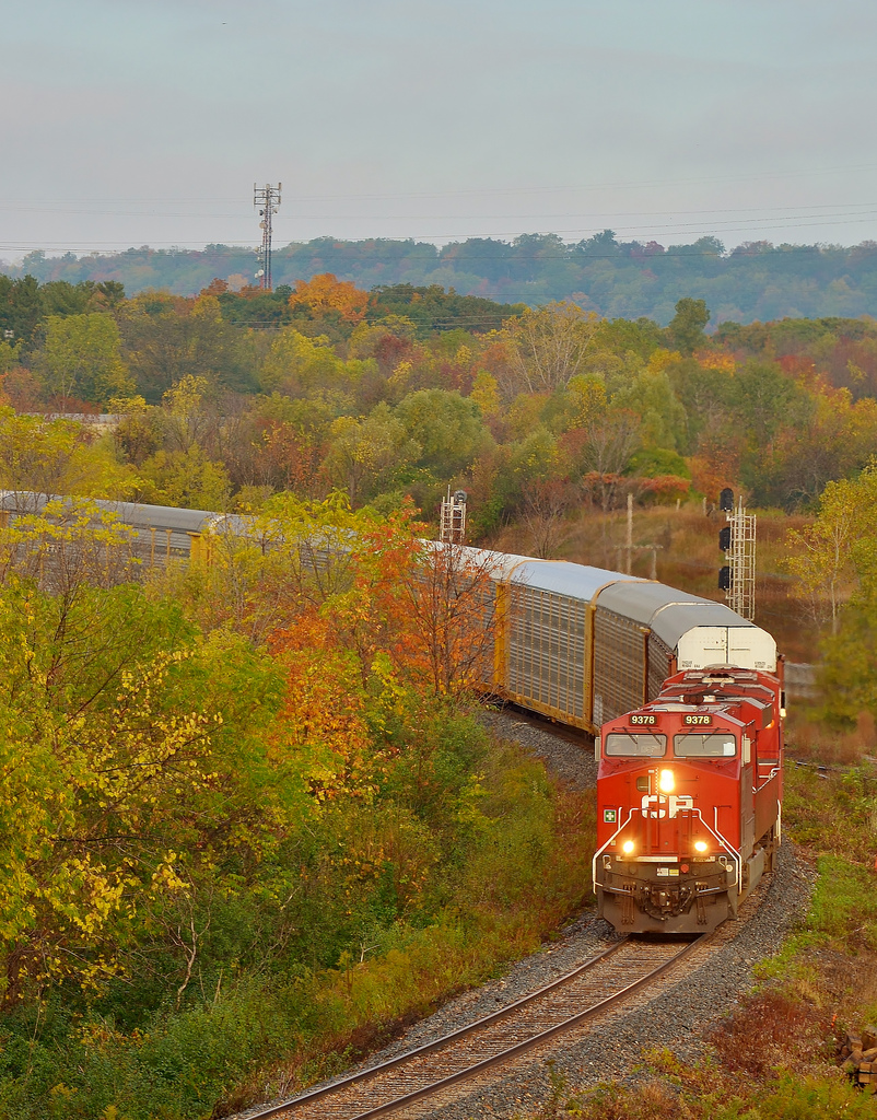 Trains 246 heads down the Niagara Escarpment into Hamilton on a crisp October morning. With no work for Steelcare at Aberdeen the crew will head straight for Kinnear, a crew change and a lift before heading to Welland for more work.