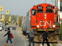 Michael Myers, With some help from Jason Voorhees, stalking prey in downtown Haddonfield, IL.
Really it's just 580 running along Clarence Street with 4 cars for Ingenia =)