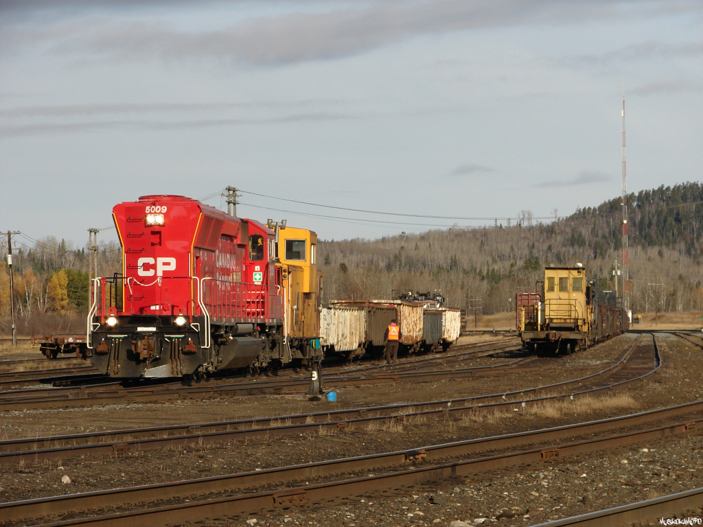 CP WHB-25 (Worktrain Heron Bay sub) goes to task switching out their short train of tie gons in the East end of the yard before running around to the West end of their train, putting the SBU on the van and departing Westwards to tie down in Marathon, 63 miles to the West. This was the first chance I've had to lay eyes on these new SD30C-ECO's, I was surprised at how quiet they run! Very sharp looking units.