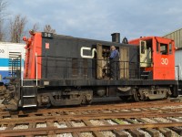 CN 30, a GE 70-tonner is being shut down at Exporail. Behind is generator car AMT 603. For more train photos, check out http://www.flickr.com/photos/mtlwestrailfan/