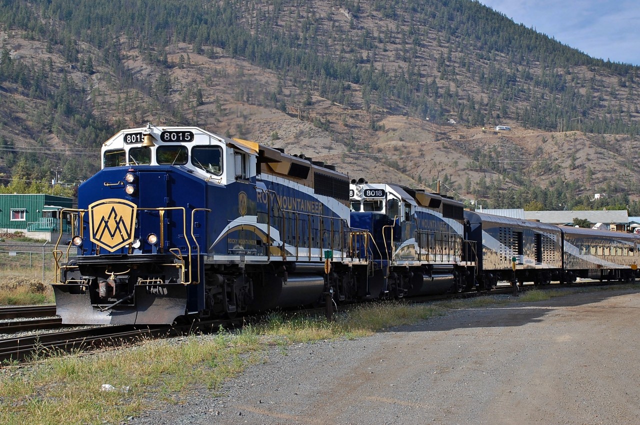 RMR nos.8015&8018 enter the yard @Lillooet and are on their way westwards to Whistler with the last trip of the season on this route.