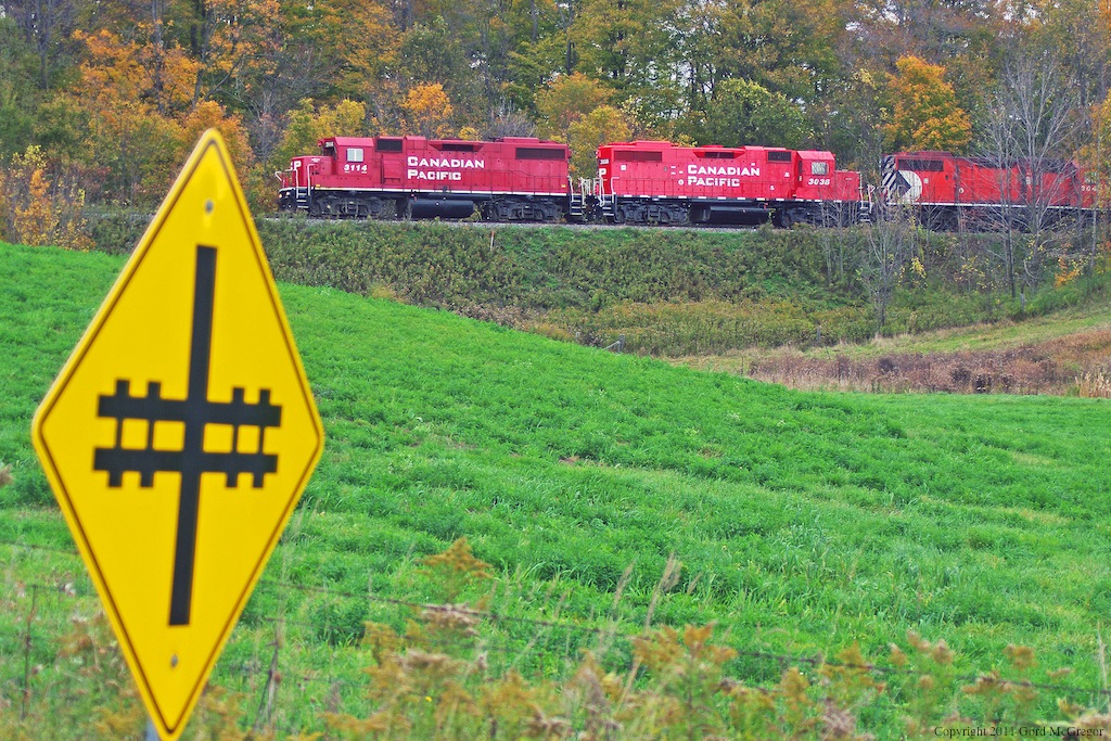 T07 skirts Purple Woods Conservation area in Raglan Ontario.