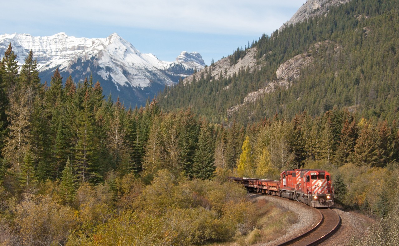 After dumping stone at the siding at Massive, work train 5954 heads east to Gap where it will drop off the empty ballast cars and continue east. Was nice to see something other than GE power out here.