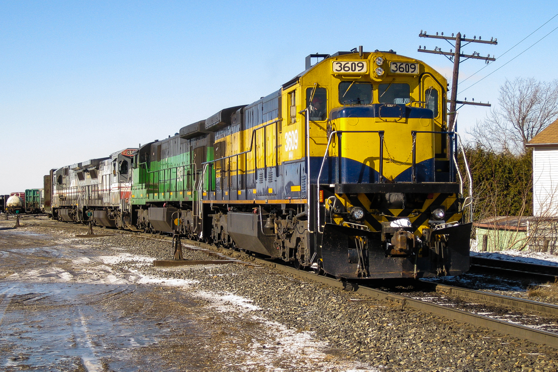 Two C30-7's and two B39-8E's switch the Farnham Yard on a sunny winter day in 2009. Lashup is MMA 3609, MMA 5025, MMA 8525 and MMA 8541. For more train photos, check out http://www.flickr.com/photos/mtlwestrailfan/
