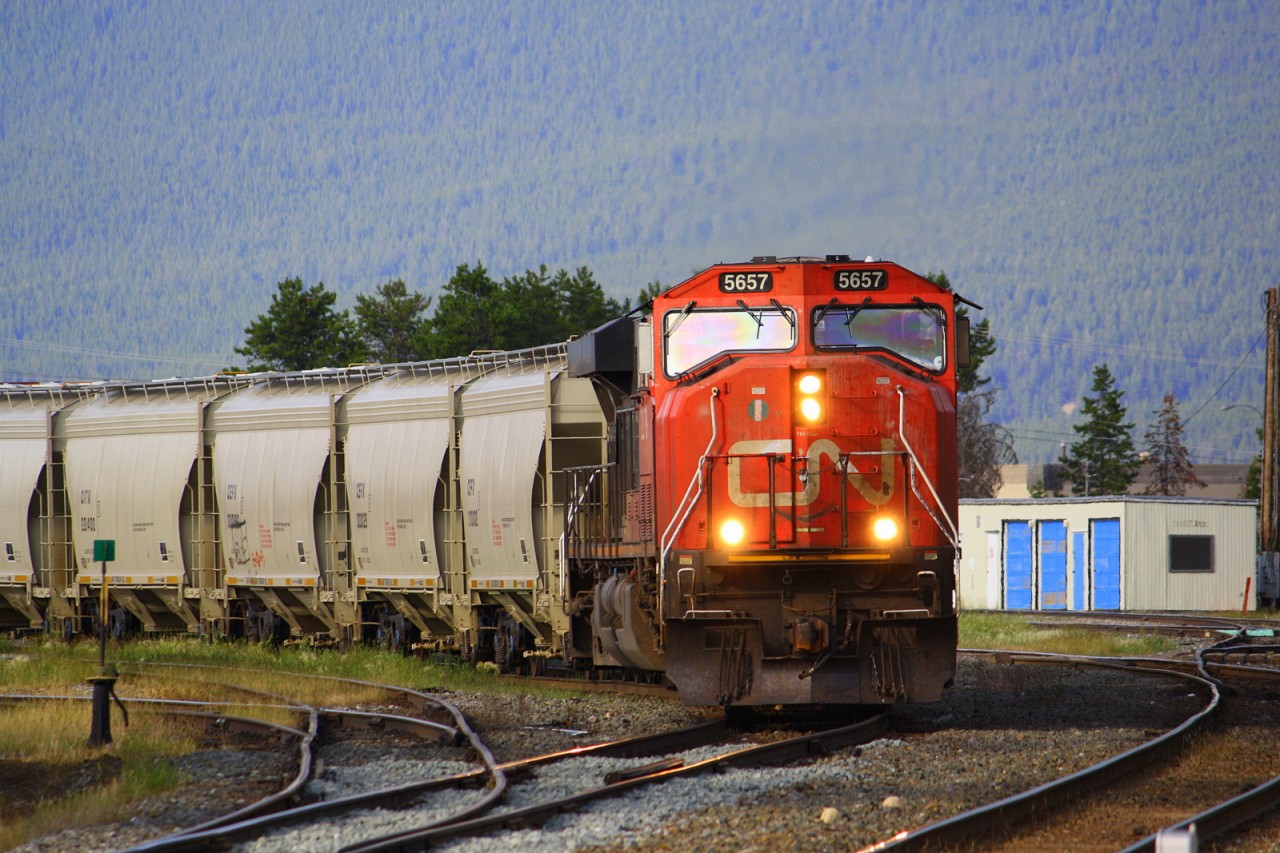 CN Potash train departs Jasper yard
