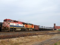 FPON Part deux: U711 (empth unit oil train) heads west with BCOL 4623 - BNSF 4011