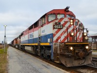 BCOL 4623, BNSF 4011 & BNSF 9190 are the power on a loaded oil train (CN 710) that is heading east through Dorval at a very fast pace. Up until recently BNSF power was practically unheard of in Quebec, but is getting more common with the increase in oil trains. CN 710 originated in North Dakota and is bound for the Valero refinery in St-Romuald, Quebec (near Quebec City). For more train photos, check out http://www.flickr.com/photos/mtlwestrailfan/ 