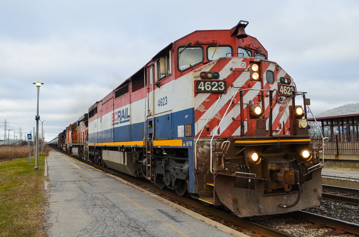BCOL 4623, BNSF 4011 & BNSF 9190 are the power on a loaded oil train (CN 710) that is heading east through Dorval at a very fast pace. Up until recently BNSF power was practically unheard of in Quebec, but is getting more common with the increase in oil trains. CN 710 originated in North Dakota and is bound for the Valero refinery in St-Romuald, Quebec (near Quebec City). For more train photos, check out http://www.flickr.com/photos/mtlwestrailfan/