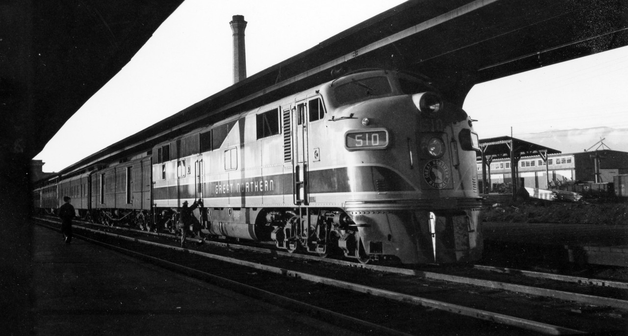 After being bumped from the Empire Builder, GN's E7's frequently worked the Internationals between Vancouver and Seattle.  Here, GN 510 awaits its southbound run at Vancouver's station.  Approximate date 1950/