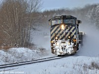 Kicking up fresh powder north of Udney, BCOL 4653 hustles 412's short train southward for a meet with 301 at Pefferlaw. 1035hrs.