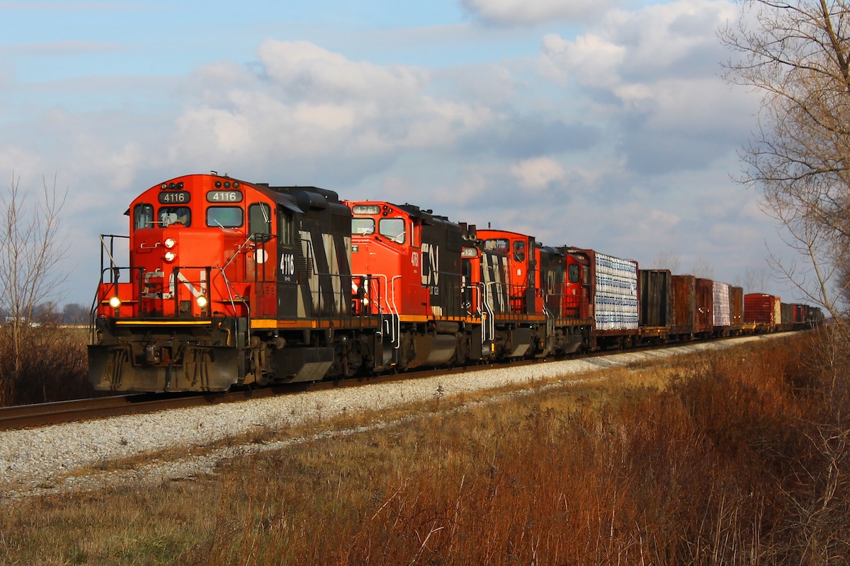 CN 439 had a little bit of everything for power today, not often does one see a GP9RM, a GP38-2W and a GMD1 all on one train... now if only all trains got this kind of retro power!