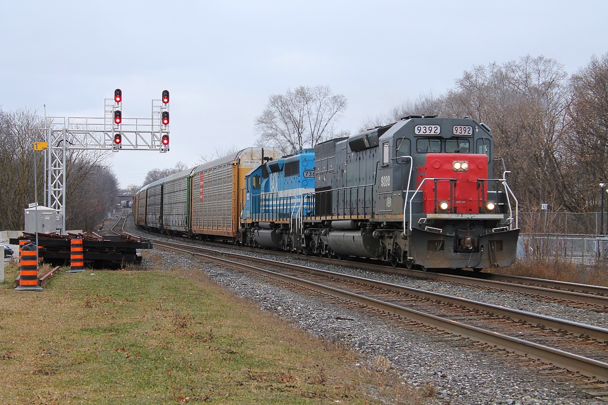GATX (SP) 9392 leads the morning EB GEXR with a decent horn show! Thanks goes to the crew!