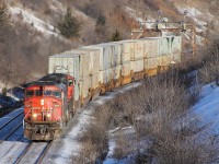 CN 121 rounds the bend with a decent surprise on the 2nd last day of 2013, a SD60F leading! 
