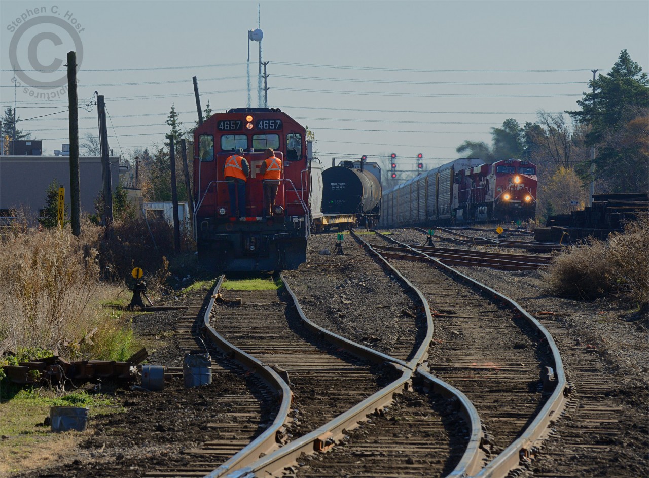 Having a smoke and coffee on the front porch as CP Train 147 goes by on the mainline - the Streetsville Turn is held up by a Maintenance of Way crew doing work on the Owen Sound spur.