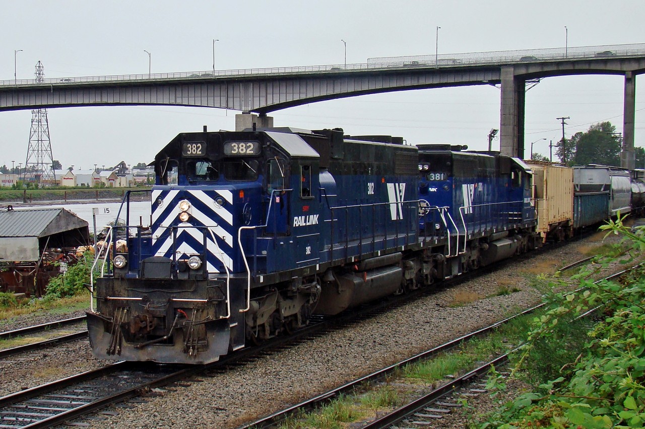 SRY SD 38-2s 382 and 381 wait to depart from Trapp Yard.