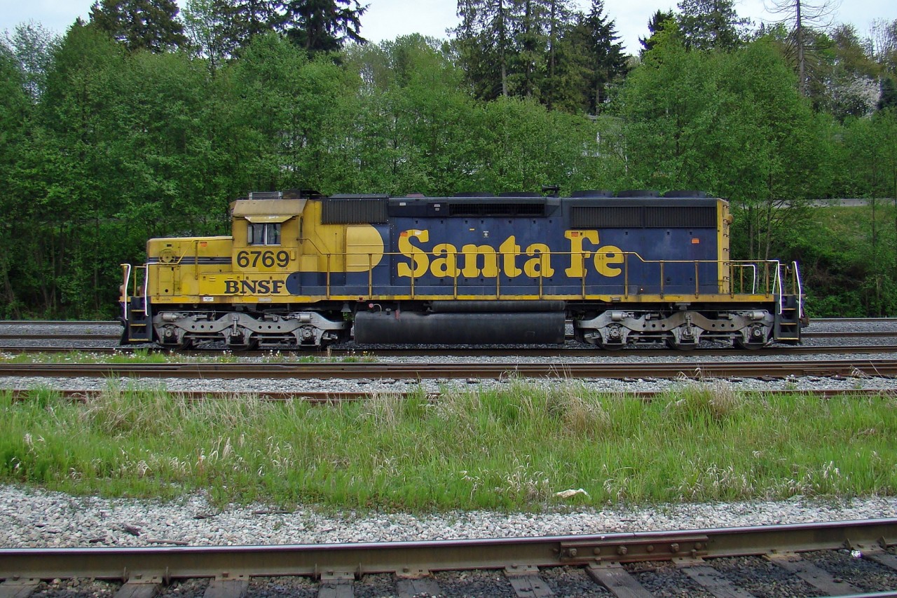 BNSF SD40-2 6769 in the siding at Brownsville.