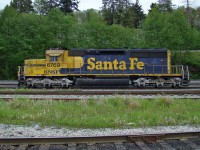 BNSF SD40-2 6769 in the siding at Brownsville.