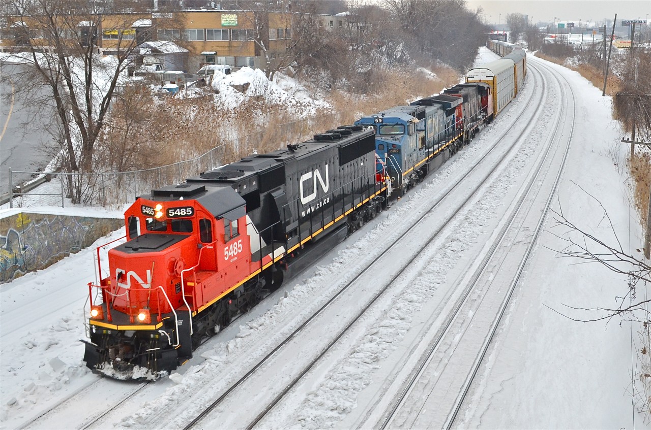 A nice lashup on CN 401 today.... CN 5485, IC 2460 & CN 4800. For more train photos, check out http://www.flickr.com/photos/mtlwestrailfan/