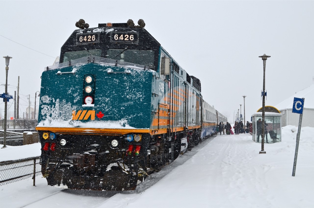 VIA 6426 is in charge of 5 LRC cars as it makes its station stop at Dorval during a snowstorm before continuing westwards. For more train photos, check out http://www.flickr.com/photos/mtlwestrailfan/