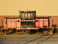 Not completely certain of locomotive type, but I believe it is a GE 45-tonner. This was at the abandoned Dominion Bridge plant in Lachine. For more train photos, click <a href=http://www.flickr.com/photos/mtlwestrailfan/>here.</a>