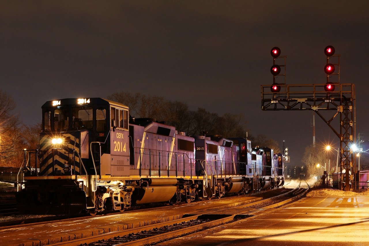 A four pack of CEFX GP20Ds have just returned light from Paris and are about to begin building the nights SOR train destined for Garnet yard.