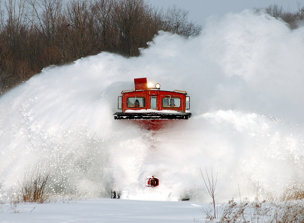 Having just departed Salford for Tillsonburg, CP 401005 slices through the snow with OSRX 175 - OSRX 6508 pushing
