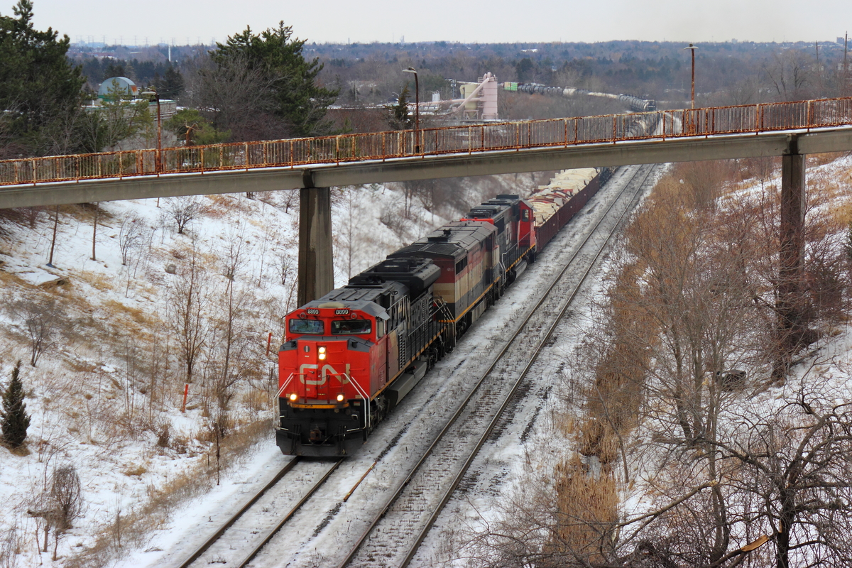 Following the successful catch of a CN U710, CN A412 comes around the bend near Doncaster as me and a few buddies take our photos.