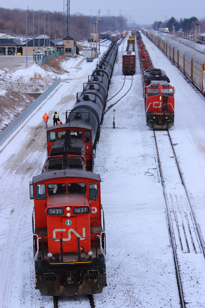 As the day slowly comes to an end, I make my way back to Aldershot GO Station to catch my Go train home. Just as I cross over the bridge, I notice a perfect photo opportunity and I quickly snap this photo before continuing on my journey.