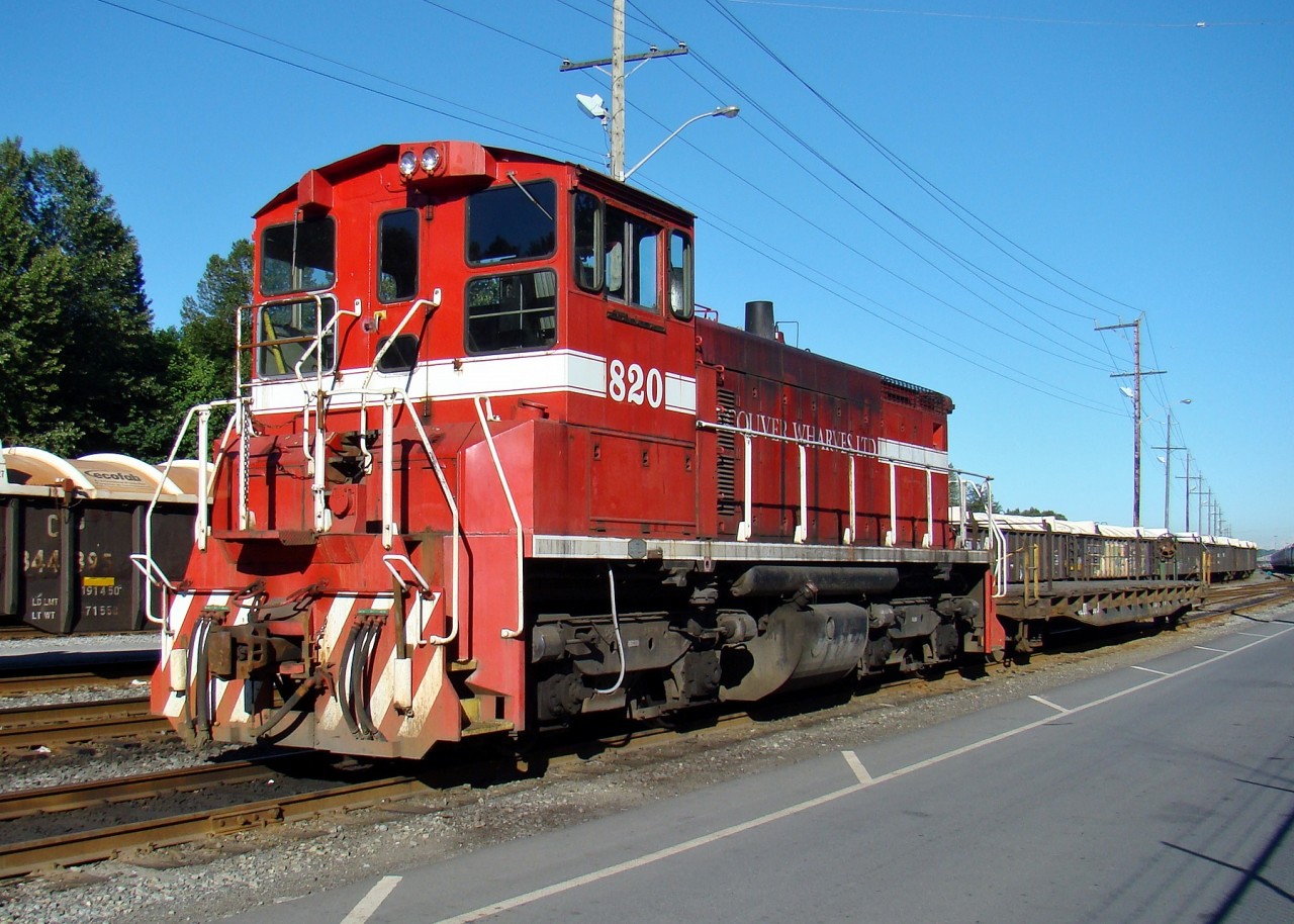 Vancouver Wharves 820, ex-SSW 2582 parked in CNs North Vancouver Yard.