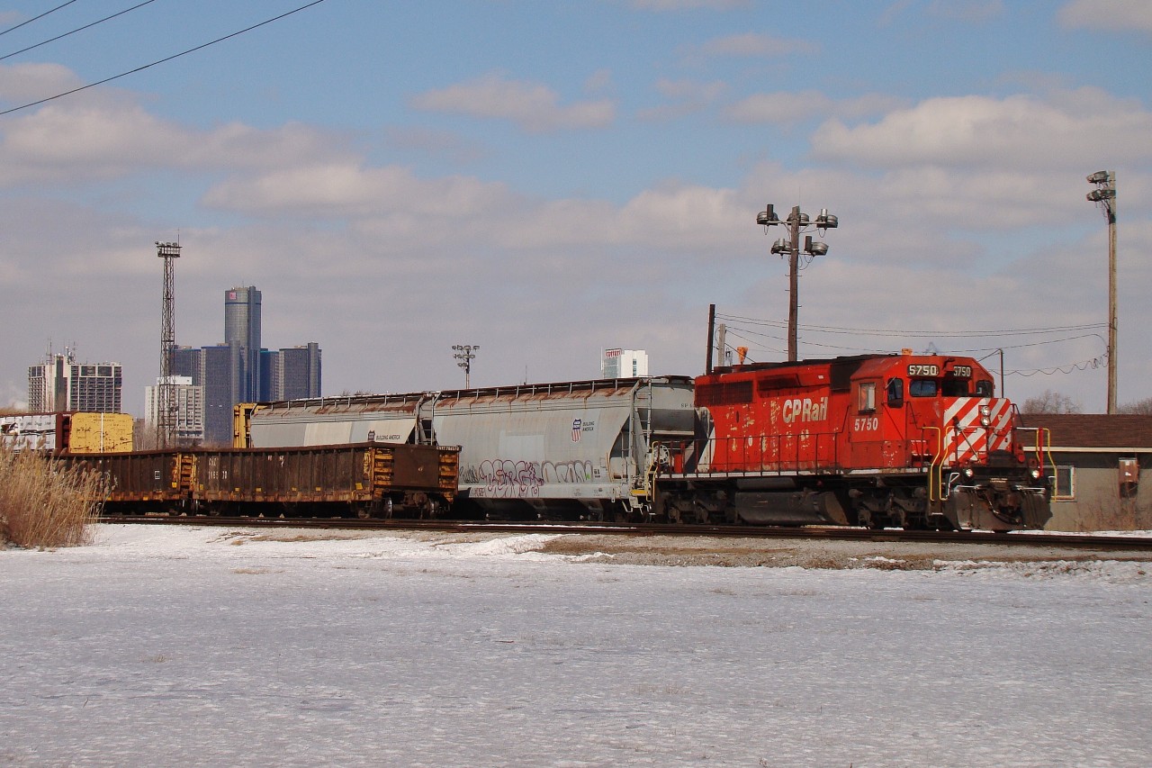 CP 5750 switches the CP-ETR interchange yard along Tecumseh Road in Windsor.