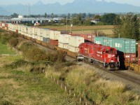CP 3006 and 3003 lead a transfer into Roberts Bank.